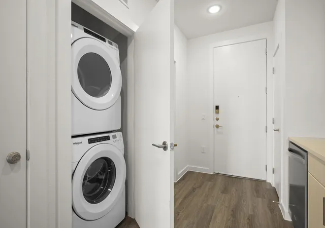Listing Photo 2 - Condo for sale in building located at 6324 N Lamar Blvd, Austin, TX 78752 - Unit #317