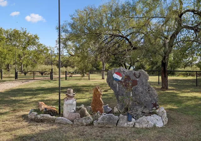 Photo 3 of Single family home for sale at 510 County Rd 221, Tow, TX 78672 | MLS# 5948327 | Listing updated on 2026-10-01
