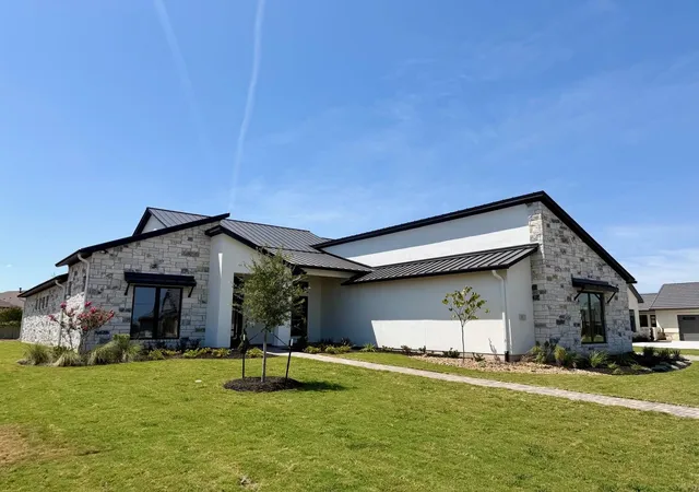 Photo 2 of Single family home for sale at 117 La Ventana Dr, Liberty Hill, TX 78642 | MLS# 2266890 | Listing updated on 2026-09-05