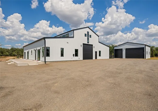 Photo 3 of Single family home for sale at 1118 Harmon Hills Rd, Dripping Springs, TX 78620 | MLS# 6552133 | Listing updated on 2026-09-05