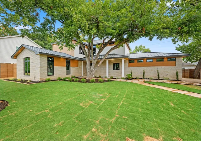 Photo 2 of Single family home for sale at 4801 W Frances Pl, Austin, TX 78731 | MLS# 7282424 | Listing updated on 2026-09-05
