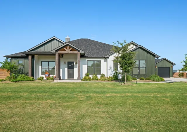 Single family home for sale at 131 Hydrangea Dr, Smithville, TX 78957 | MLS# 3965038 | Listing updated on 2026-09-07