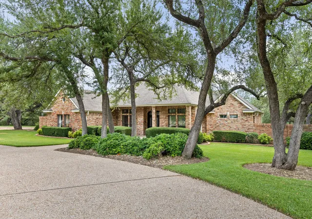 Photo 3 of Single family home for sale at 8903 Mission Crk Cv, Austin, TX 78735 | MLS# 9569679 | Listing updated on 2026-10-01