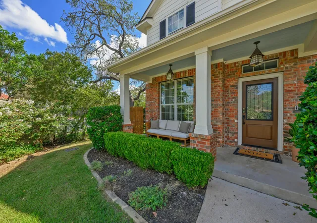 Photo 3 of Single family home for sale at 8901 Ovalla Dr, Austin, TX 78749 | MLS# 6373297 | Listing updated on 2026-10-04