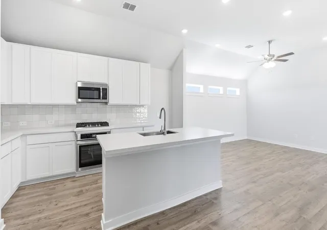 Photo 3 of Single family home for sale at 13433 Muny Pkwy, Elgin, TX 78621 | MLS# 2930014 | Listing updated on 2026-09-06