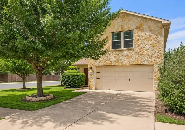 Photo 3 of Single family home for sale at 5721 Abby Ann Ln, Austin, TX 78747 | MLS# 6378853 | Listing updated on 2026-09-06