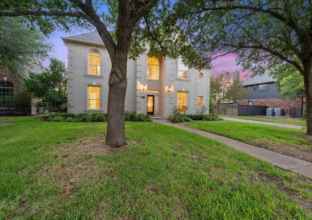 Photo 1 of Single family home for sale at 5204 Deerwood Ct, Austin, TX 78730 | MLS# 4129454 | Listing updated on 2026-10-03