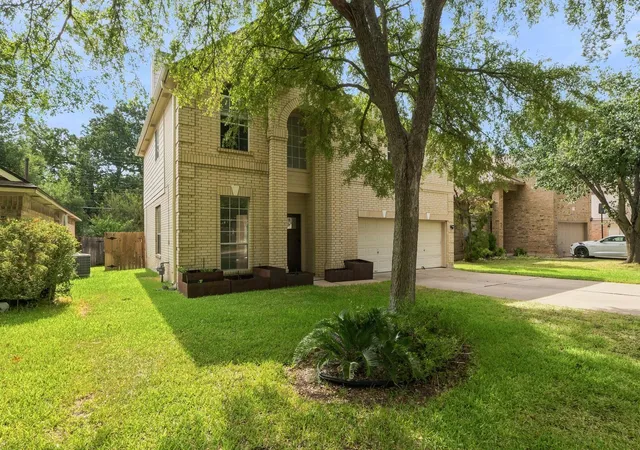 Photo 2 of Single family home for sale at 1905 White Oak Loop, Round Rock, TX 78681 | MLS# 2395325 | Listing updated on 2026-10-09