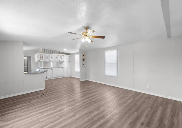 Photo 4 of Manufactured home for sale at 915 Austin St, Kingsland, TX 78639 | MLS# 6631119 | Listing updated on 2026-09-06