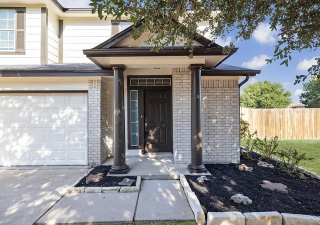Photo 4 of Single family home for sale at 502 Garrett Ct, Hutto, TX 78634 | MLS# 5673287 | Listing updated on 2026-09-06