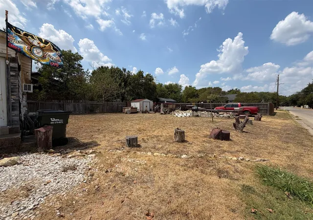 Photo 4 of Single family home for sale at 607 E 19th Street, Georgetown, TX 78626 | MLS# 6359986 | Listing updated on 2026-09-06