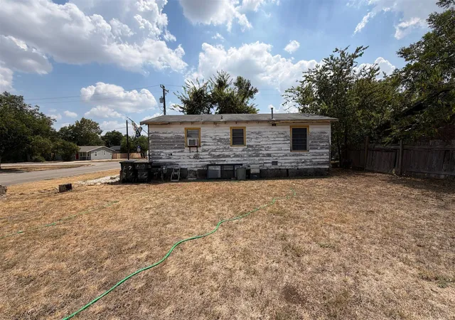 Photo 6 of Single family home for sale at 607 E 19th Street, Georgetown, TX 78626 | MLS# 6359986 | Listing updated on 2026-09-06