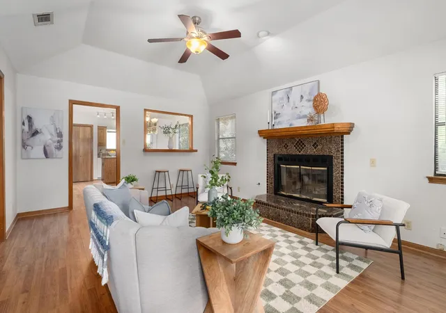 Photo 2 of Single family home for sale at 5108 Ave H, Austin, TX 78751 | MLS# 6356093 | Listing updated on 2026-09-13