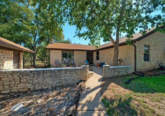 Photo 3 of Single family home for sale at 2300 Robin Rd, Manchaca, TX 78652 | MLS# 1345137 | Listing updated on 2026-10-08