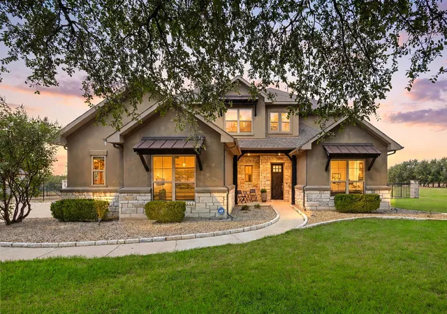 Photo 1 of Single family home for sale at 313 Escondido Dr, Georgetown, TX 78633 | MLS# 5017275 | Listing updated on 2026-10-04
