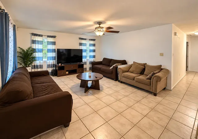 Photo 2 of Single family home for sale at 1210 Delano St, Austin, TX 78721 | MLS# 7651148 | Listing updated on 2026-09-08