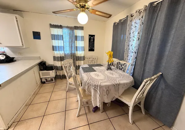 Photo 4 of Single family home for sale at 1210 Delano St, Austin, TX 78721 | MLS# 7651148 | Listing updated on 2026-09-08