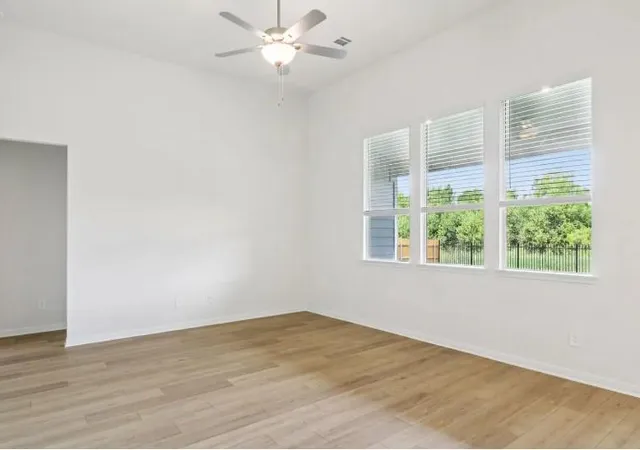Photo 3 of Single family home for sale at 1005 Embarcadero Dr, Hutto, TX 78634 | MLS# 7681203 | Listing updated on 2026-10-08