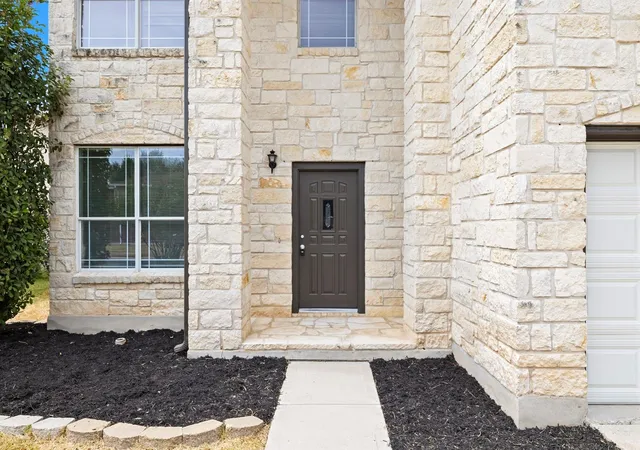 Photo 4 of Single family home for sale at 605 Decker Dr, Hutto, TX 78634 | MLS# 1305361 | Listing updated on 2026-09-08