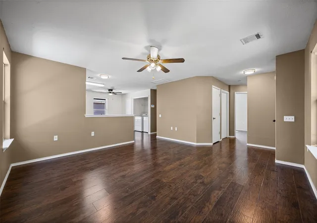 Photo 3 of Single family home for sale at 17816 Powder Crk Dr, Manor, TX 78653 | MLS# 2527920 | Listing updated on 2026-09-13