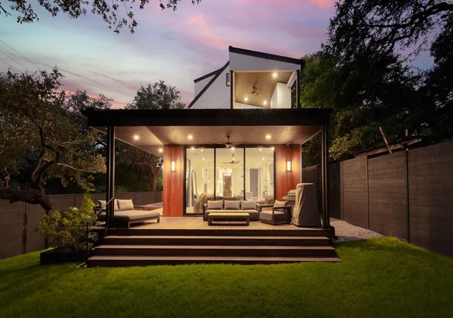 Photo 1 of Single family home for sale at 800 W James St, Austin, TX 78704 | MLS# 1597484 | Listing updated on 2026-09-08