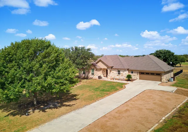 Photo 3 of Single family home for sale at 156 Private Rd 4666 Dr, Castroville, TX 78009 | MLS# 6048172 | Listing updated on 2026-10-07