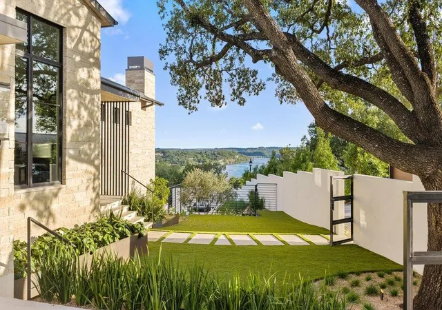 Photo 2 of Mansion for sale at 3501 Mount Bonnell Rd, Austin, TX 78731 | MLS# 6646394 | Listing updated on 2026-10-20