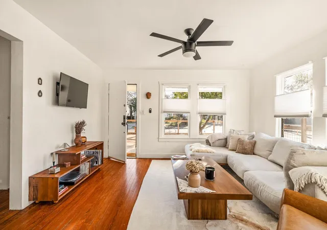 Photo 1 of Single family home for sale at 4600 Alf Ave, Austin, TX 78721 | MLS# 2555026 | Listing updated on 2026-09-12