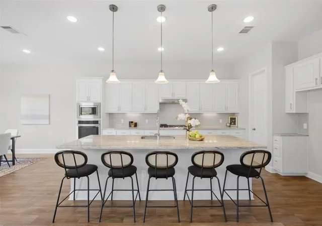Photo 4 of Sale Pending at 5208 Mandevilla Dr, Austin, TX 78739 | MLS# 7463539 | Listing updated on 2026-10-07