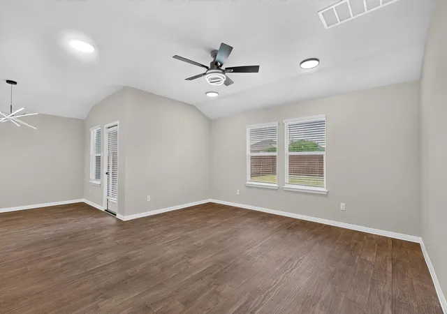 Photo 3 of Single family home for sale at 315 Gladiola Loop, Kyle, TX 78640 | MLS# 5603977 | Listing updated on 2026-10-04