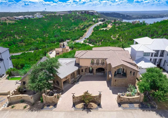 Single family home for sale at 12925 Luna Montana Way S, Austin, TX 78732 | MLS# 1072845