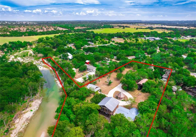 Photo 1 of Single family home for sale at 205 River Rd, Liberty Hill, TX 78642 | MLS# 1739245 | Listing updated on 2026-09-17