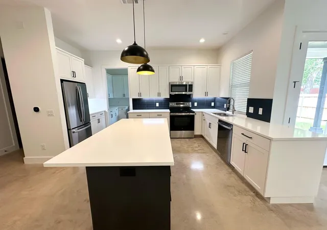 Photo 3 of House for sale at 200 W Goforth Rd, Buda, TX 78610 | MLS# 2610007 | Listing updated on 2026-09-12