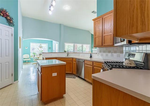 Photo 4 of Single family home for sale at 1106 Willow Crk Dr, Leander, TX 78641 | MLS# 1275495 | Listing updated on 2026-10-08