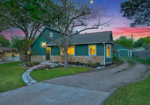 Photo 3 of Single family home for sale at 6903 Ardath St, Austin, TX 78757 | MLS# 8536832 | Listing updated on 2026-10-10