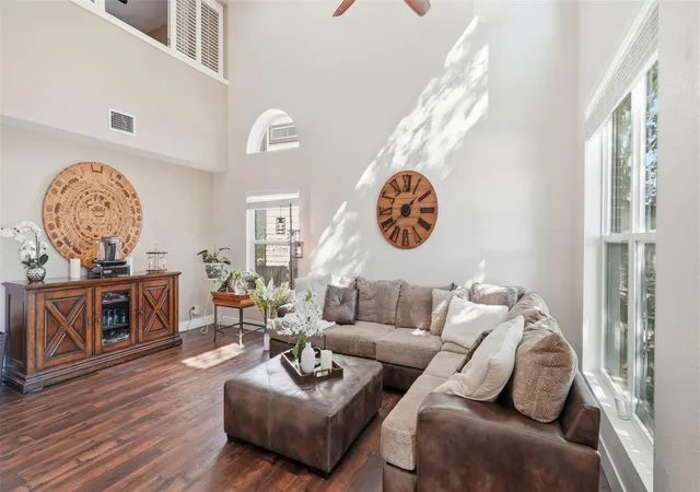 Photo 3 of Single family home for sale at 8116 Hawick Dr, Round Rock, TX 78681 | MLS# 3039326 | Listing updated on 2026-10-09