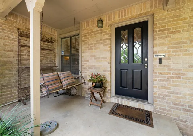 Photo 3 of Single family home for sale at 1904 Stoneridge Rd, Austin, TX 78746 | MLS# 6686430 | Listing updated on 2026-10-03