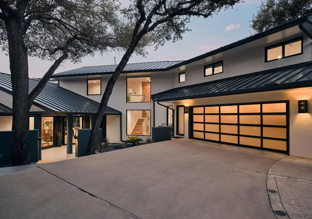 Photo 2 of Single family home for sale at 3200 Three Rivers Dr, Austin, TX 78746 | MLS# 8525848 | Listing updated on 2026-10-03