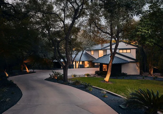 Photo 3 of Single family home for sale at 3200 Three Rivers Dr, Austin, TX 78746 | MLS# 8525848 | Listing updated on 2026-10-03