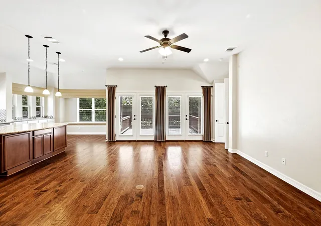 Photo 2 of Single family home for sale at 128 Summer Pointe Dr, Buda, TX 78610 | MLS# 6437606 | Listing updated on 2026-10-08