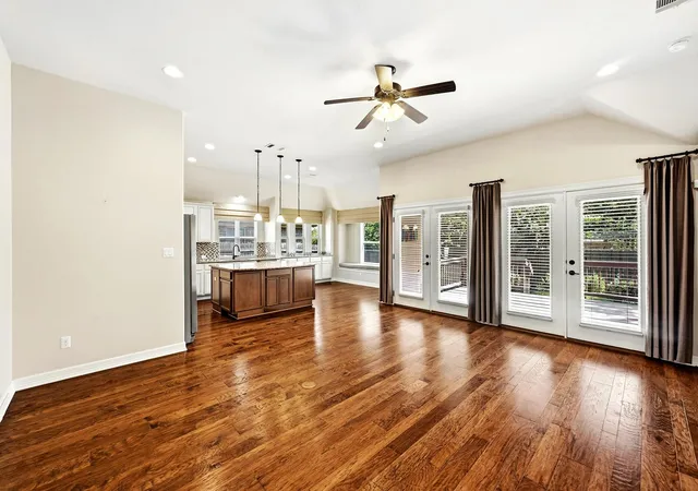 Photo 3 of Single family home for sale at 128 Summer Pointe Dr, Buda, TX 78610 | MLS# 6437606 | Listing updated on 2026-10-08