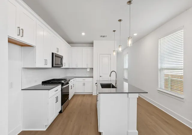 Photo 3 of Single family home for sale at 638 Tailwind Dr, Kyle, TX 78640 | MLS# 1306350 | Listing updated on 2026-10-06