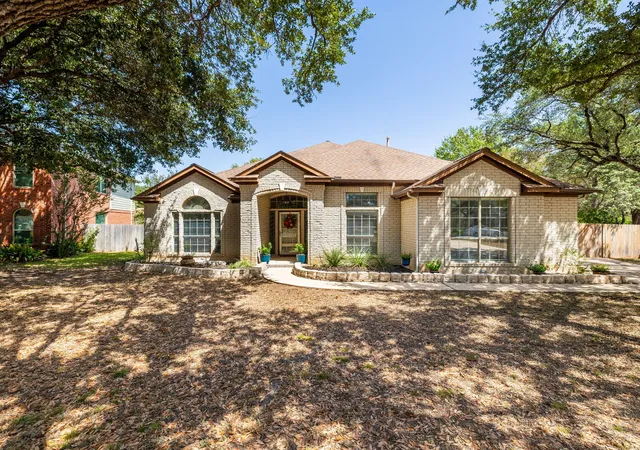 Single family home for sale at 5210 Crooked Oak Cv, Austin, TX 78749 | MLS# 7459234