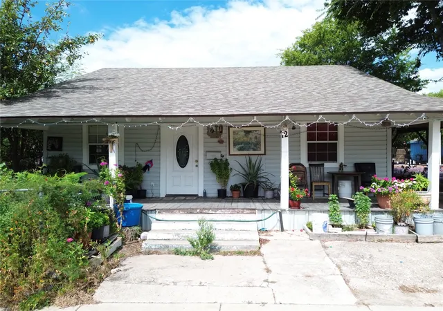 Photo 1 of Single family home for sale at 12 S 23rd Street, Temple, TX 76504 | MLS# 1802902 | Listing updated on 2026-10-07