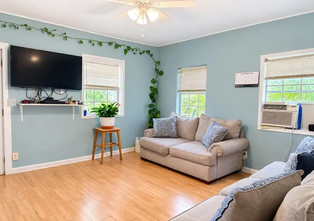 Photo 3 of Single family home for sale at 12 S 23rd Street, Temple, TX 76504 | MLS# 1802902 | Listing updated on 2026-10-07