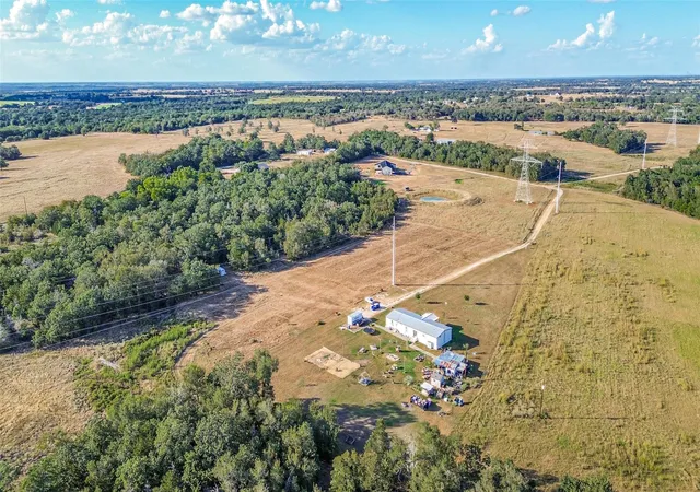 Photo 1 of Manufactured home for sale at 2281 County Rd 458, Thorndale, TX 76577 | MLS# 9152503 | Listing updated on 2026-09-21