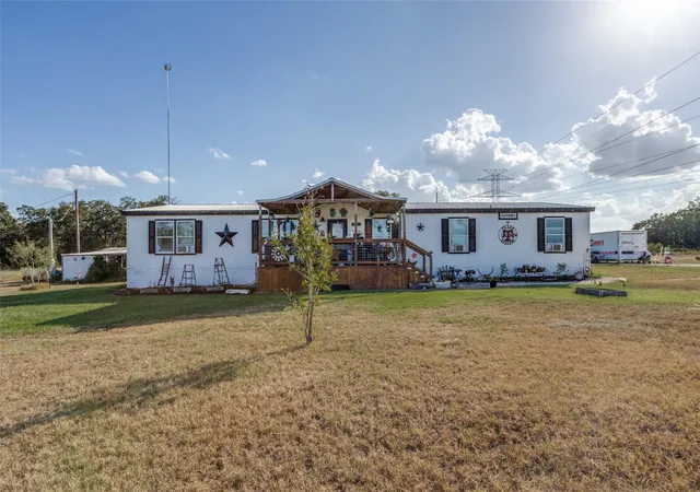 Photo 3 of Manufactured home for sale at 2281 County Rd 458, Thorndale, TX 76577 | MLS# 9152503 | Listing updated on 2026-09-21