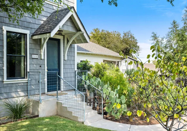 Photo 3 of Single family home for sale at 2110 E 9th Street, Austin, TX 78702 | MLS# 3891333 | Listing updated on 2026-09-17