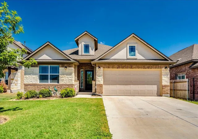 Photo 2 of Single family home for sale at 112 Ray Ct, Liberty Hill, TX 78642 | MLS# 9023638 | Listing updated on 2026-10-22