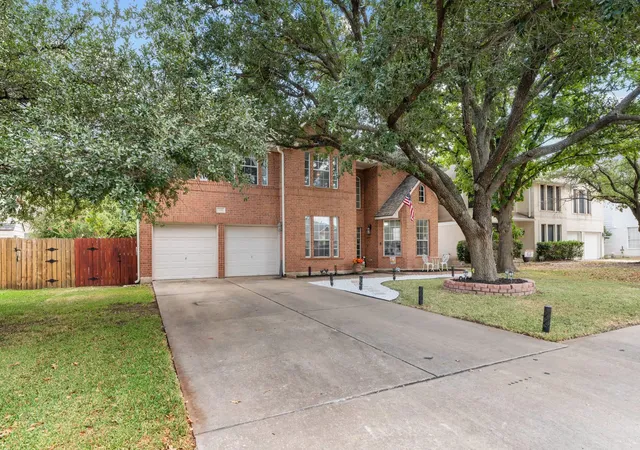 Photo 2 of Single family home for sale at 706 Churchill Farms Dr, Georgetown, TX 78626 | MLS# 5258911 | Listing updated on 2026-10-13